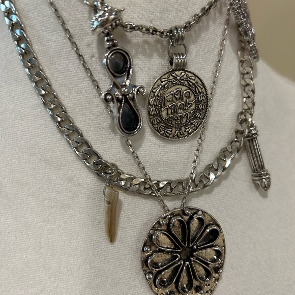 Free People marked Ariano Ost blue flowers with bead fringe 6 charms fairycore - Picture 2 of 9